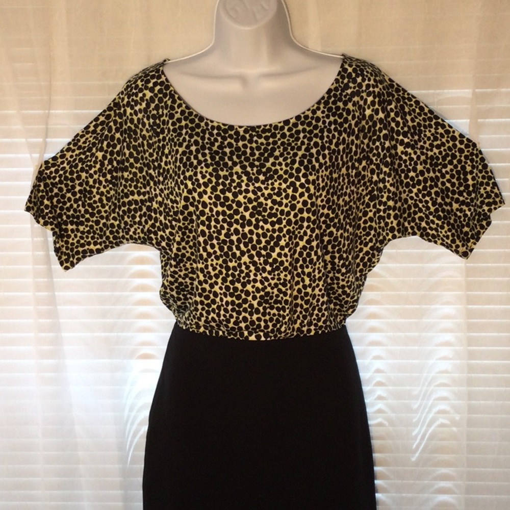Ann Taylor Leopard Print Short Sleeve Sz S